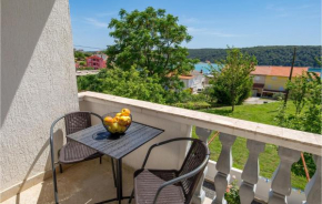 1 Bedroom Amazing Apartment In Kampor